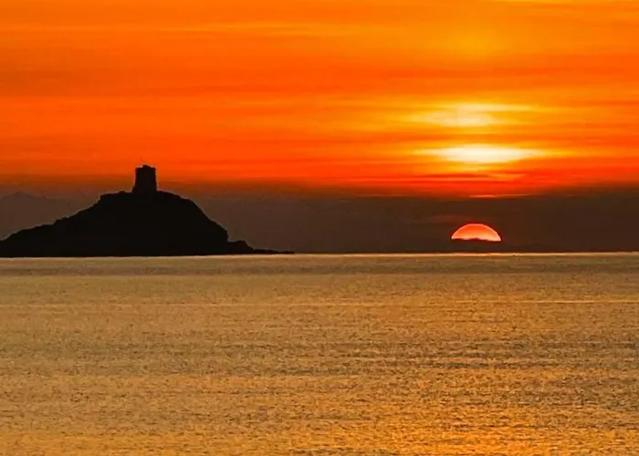 Semesterbostad Alex On The With Sea View *