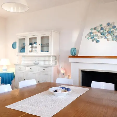 Alex On The With Sea View Holiday home *