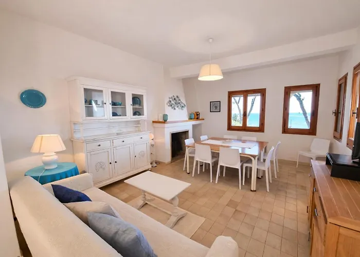 Alex On The With Sea View Holiday home *